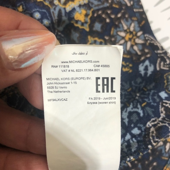 Michael Kors mosaic top - Picture 8 of 8